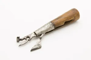18th Century French Boxwood Handled Race Knife Signed E. HERRER TL - 40063