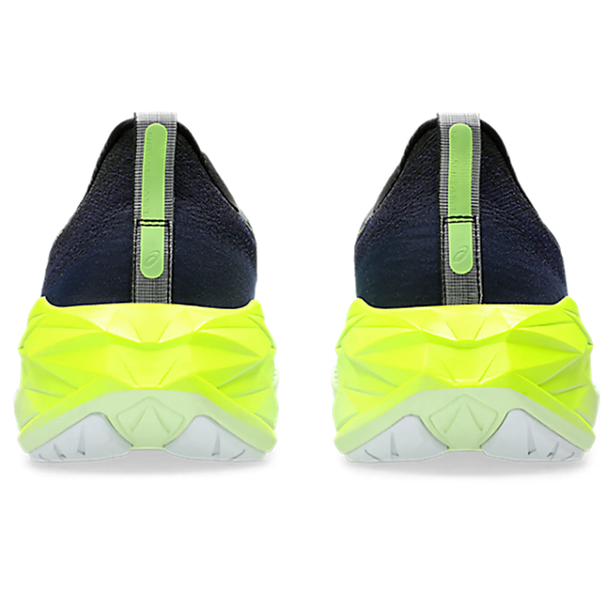 Asics Men's Novablast 4
