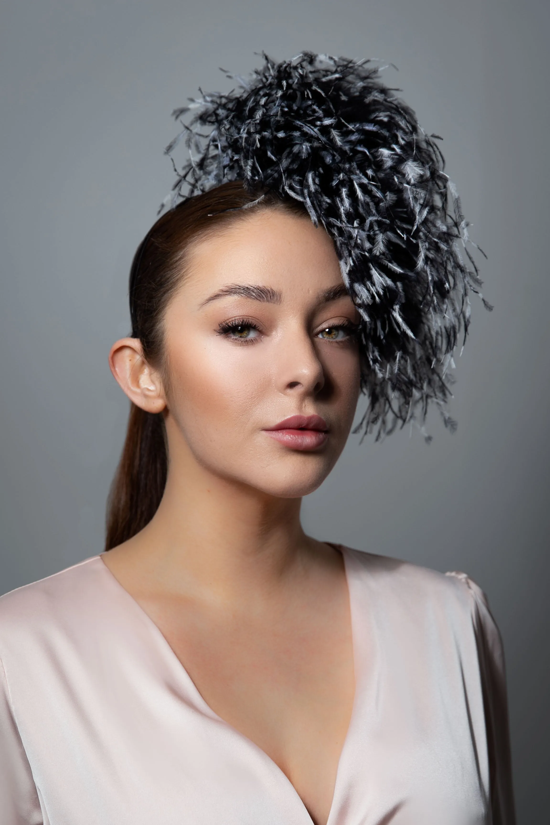 Feather Hat - Crista