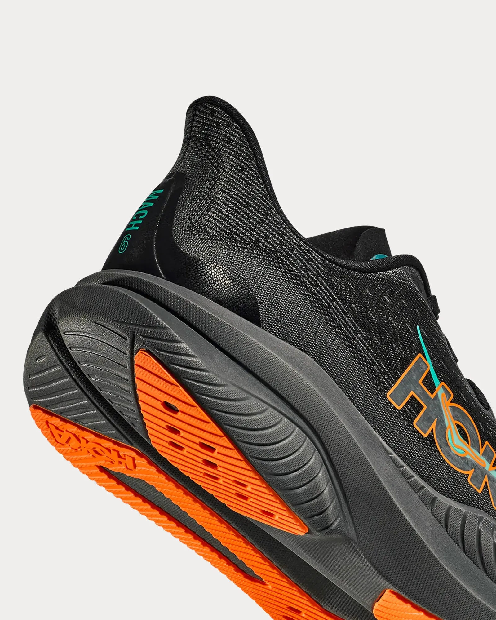 Mach 6 Black / Electric Tangerine Running Shoes