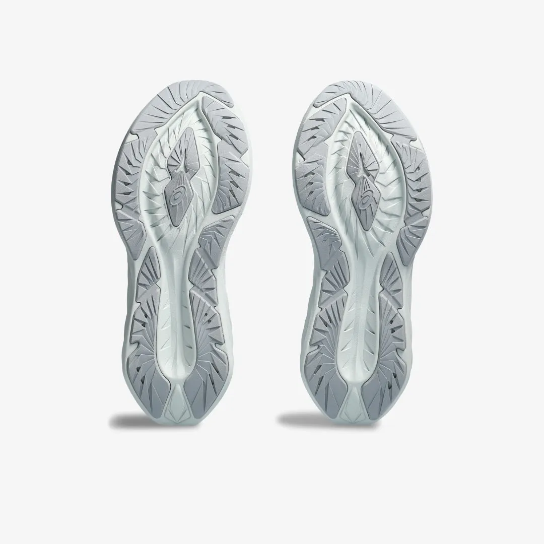 Men's Novablast 4
