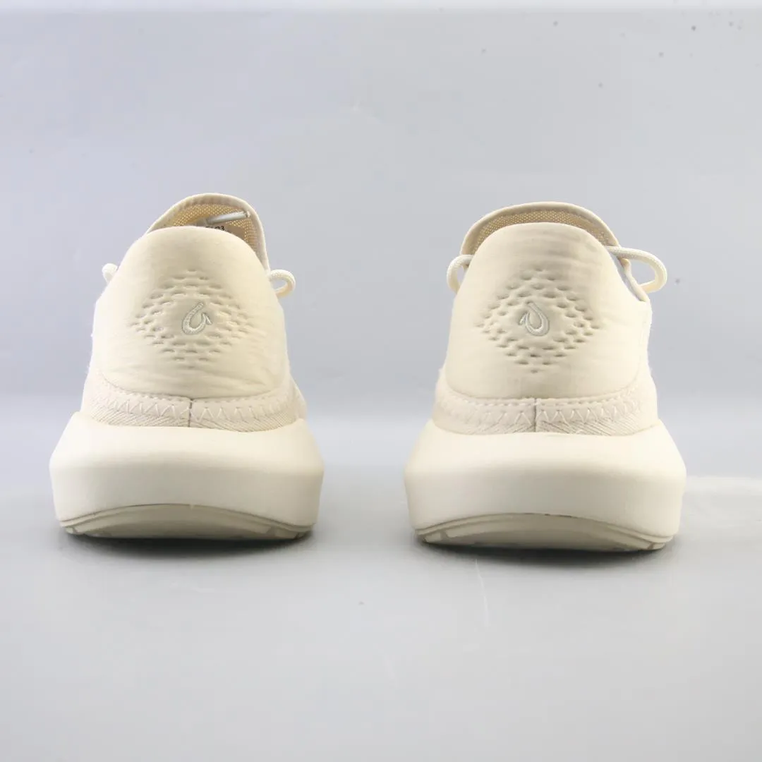 OLUKAI KAHOLO ATHLETIC TRAINER