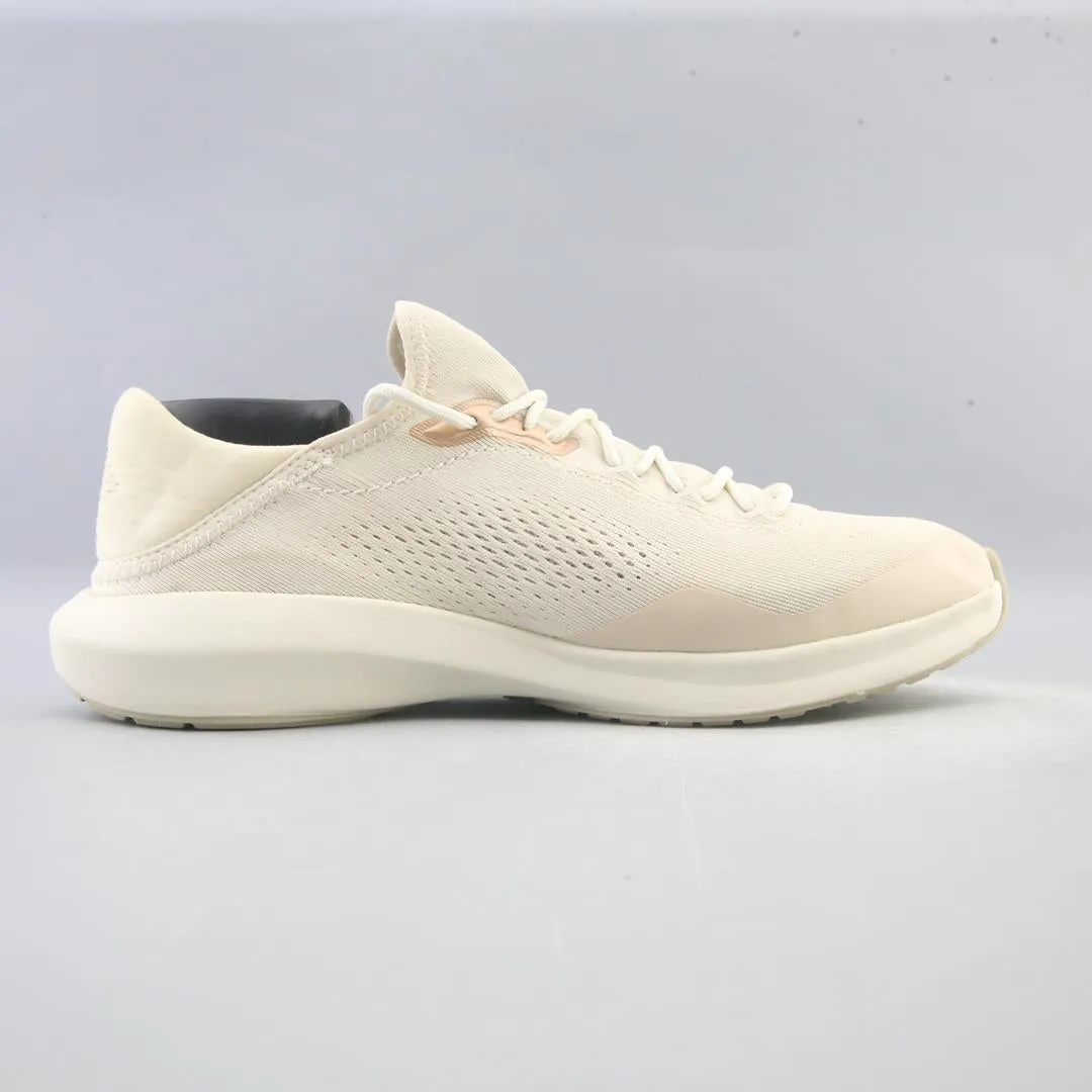 OLUKAI KAHOLO ATHLETIC TRAINER