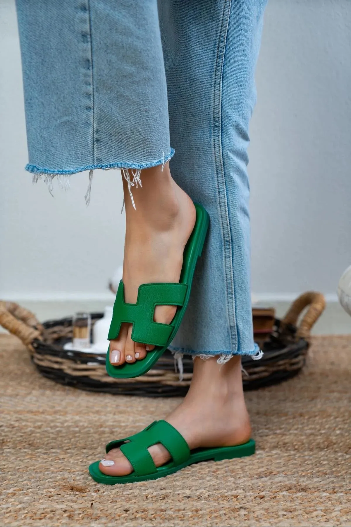 SHANE ÇİMEN GREEN MATTE FLAT SOLE WOMEN'S SLIPPERS