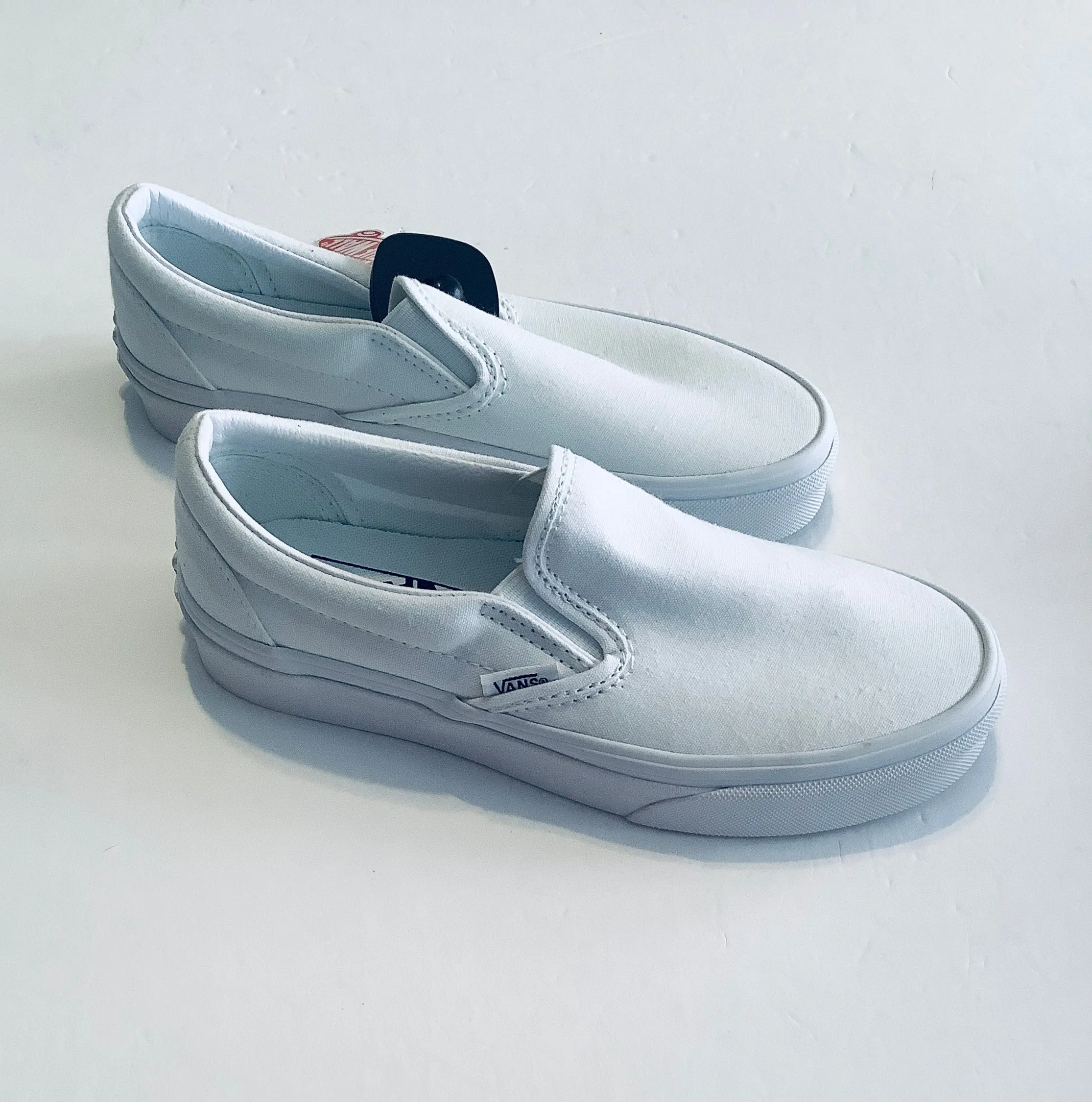 Shoes Athletic By Vans In White, Size: 6