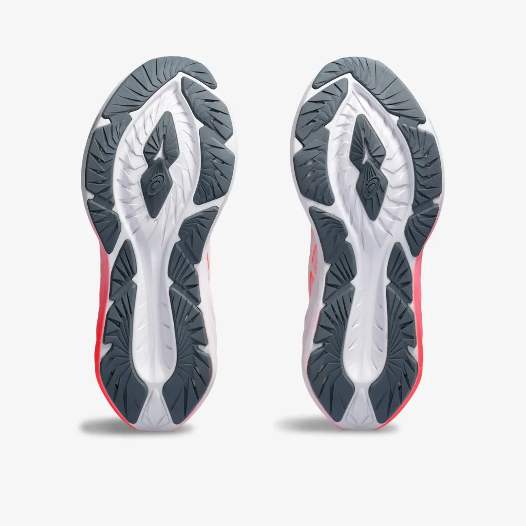 Women's Novablast 4